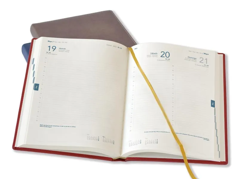 agenda-2023-dia-pagina-cosida