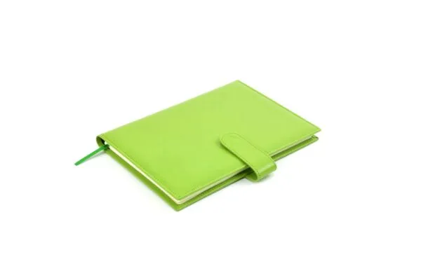 agenda-2023-semana-wire-o-ciervo-pistacho-scaled-600x400-1