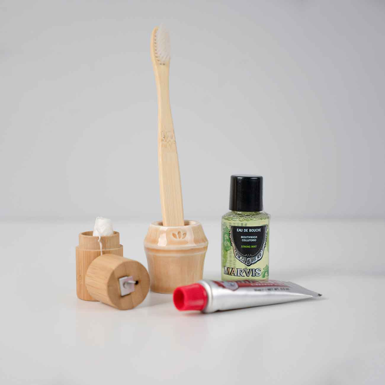 Accesorio de baño amenities para el cuidado dental