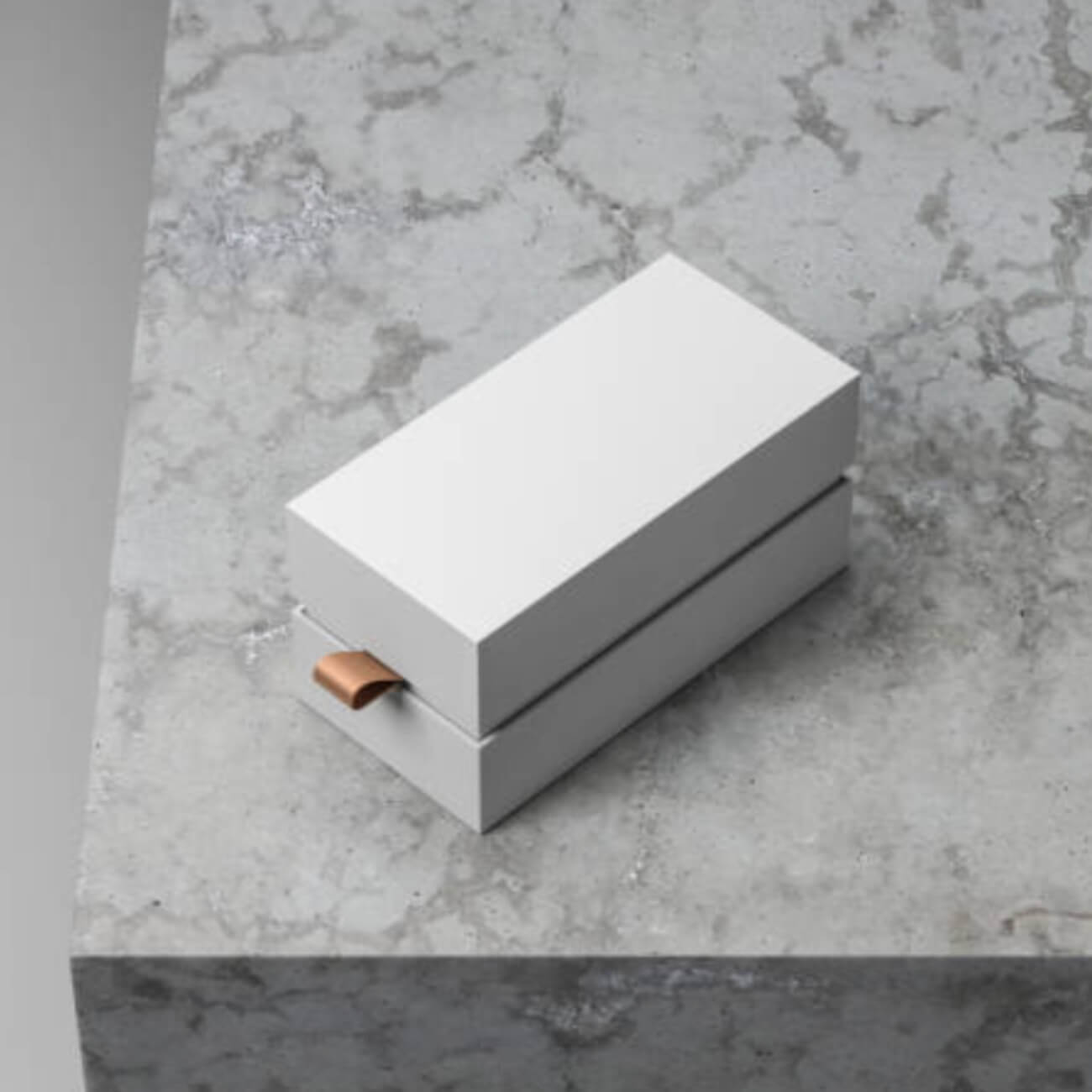 packaging caja blanca cerrada