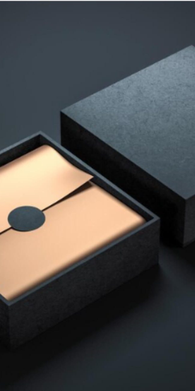 packaging caja dorada y azul